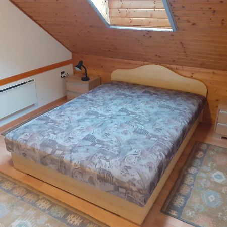 Patri Apartmanhaz 凯斯特海伊 外观 照片