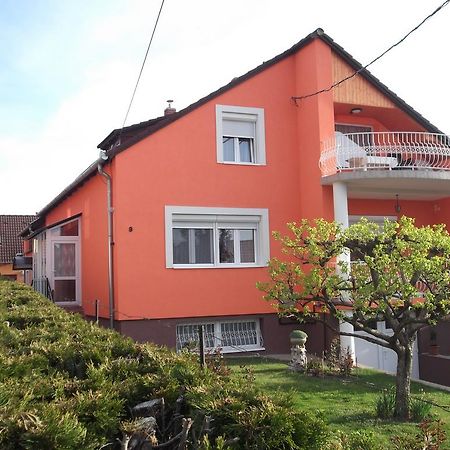 Patri Apartmanhaz 凯斯特海伊 外观 照片