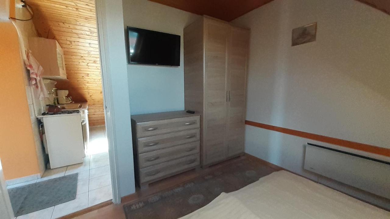 Patri Apartmanhaz 凯斯特海伊 外观 照片