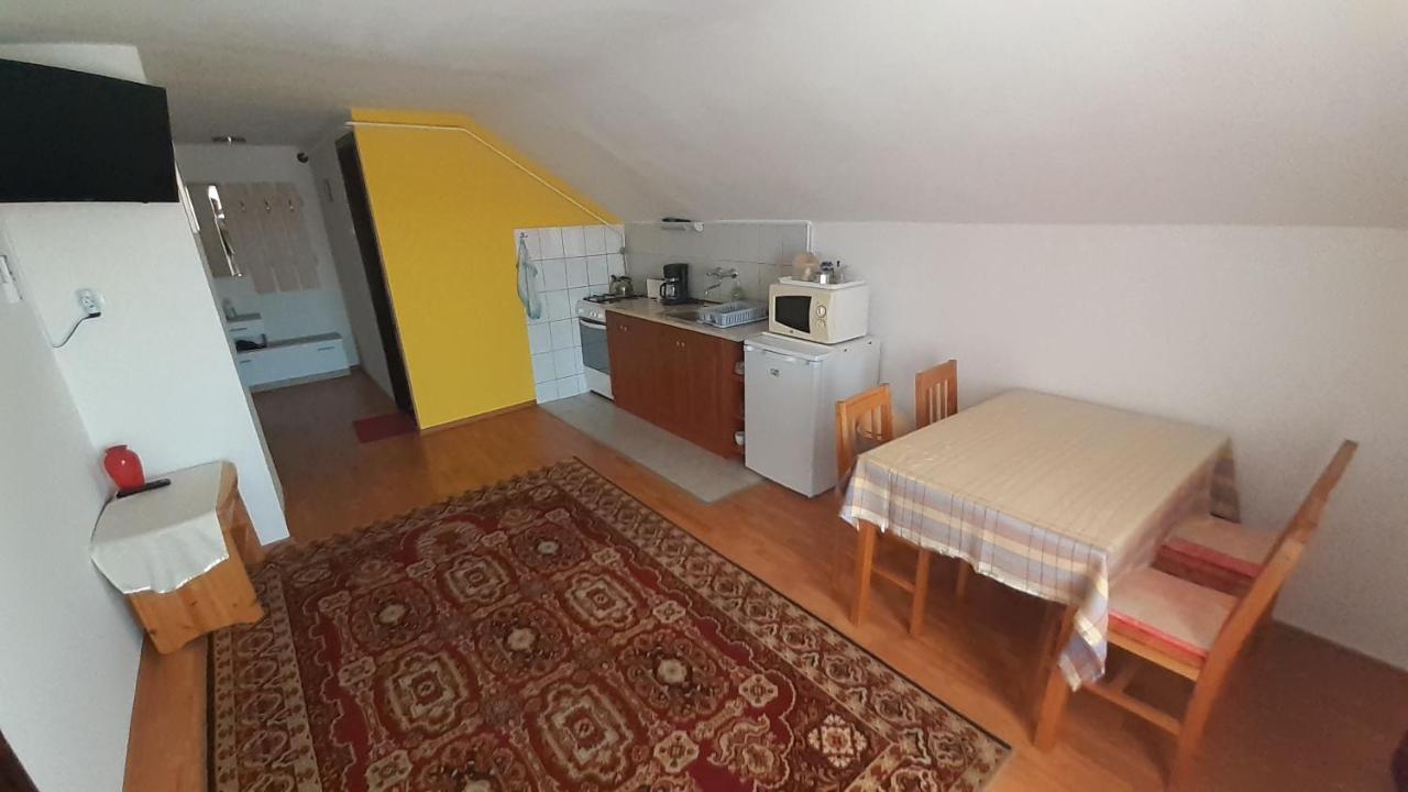 Patri Apartmanhaz 凯斯特海伊 外观 照片