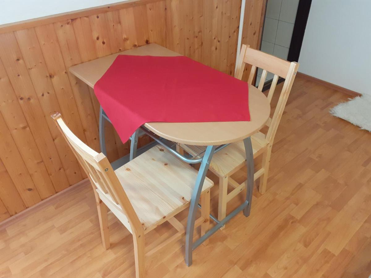 Patri Apartmanhaz 凯斯特海伊 外观 照片