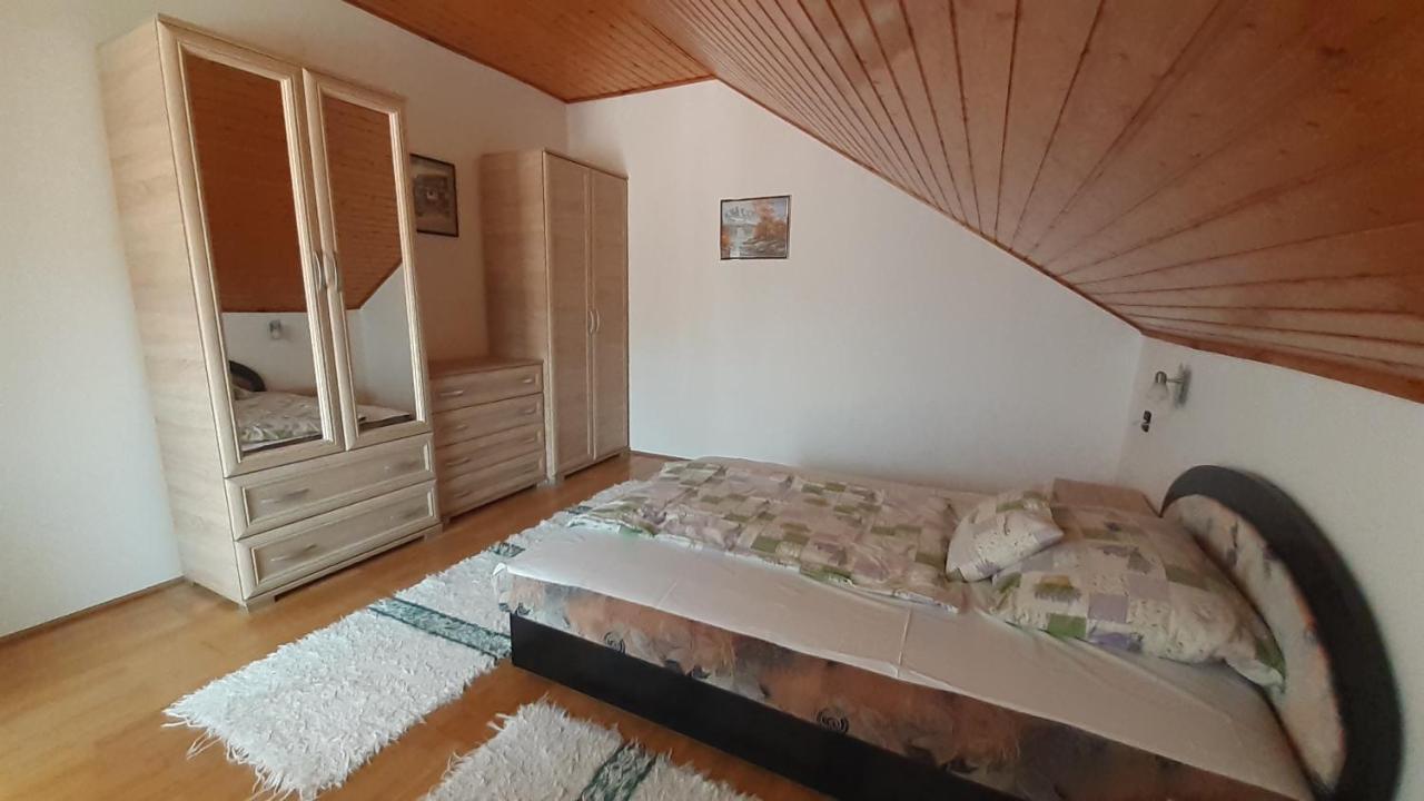 Patri Apartmanhaz 凯斯特海伊 外观 照片