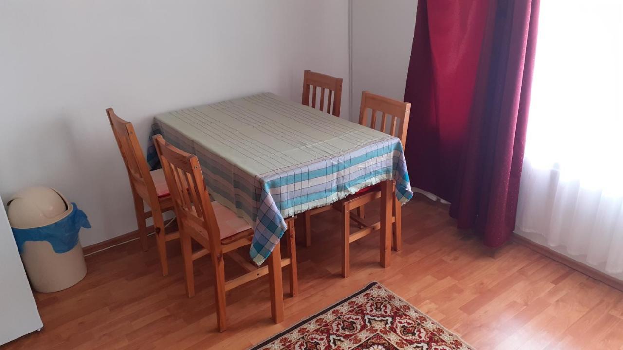 Patri Apartmanhaz 凯斯特海伊 外观 照片