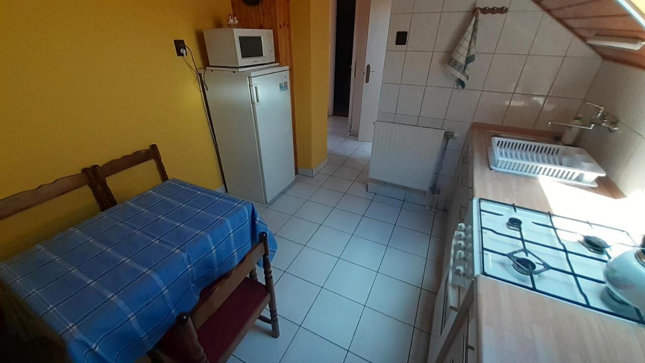 Patri Apartmanhaz 凯斯特海伊 外观 照片