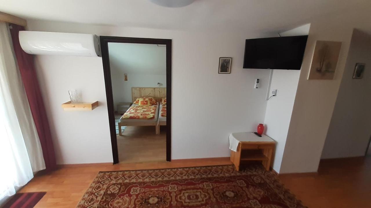 Patri Apartmanhaz 凯斯特海伊 外观 照片