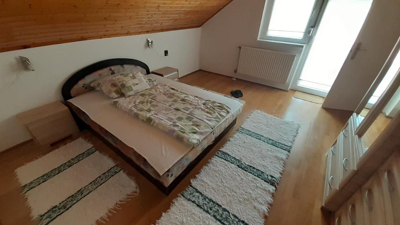 Patri Apartmanhaz 凯斯特海伊 外观 照片