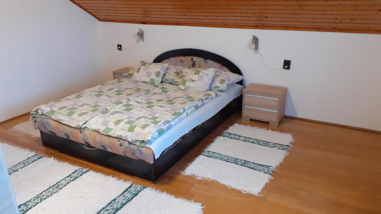 Patri Apartmanhaz 凯斯特海伊 外观 照片